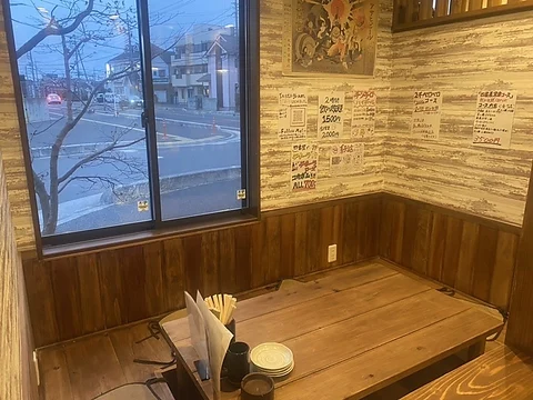 まき串 四番屋_店内イメージ画像